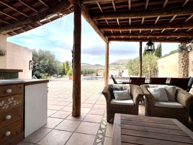 7 slaapkamer Finca/Landhuis te koop in Velez-Blanco met zwembad - € 695.000 (Ref: 8148903)