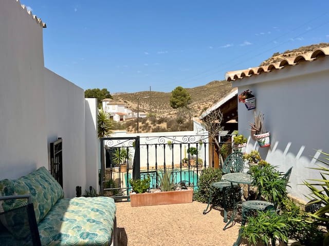 5 soveværelse Byhus til salg i Sorbas med swimmingpool - € 339.950 (Ref: 8462616)