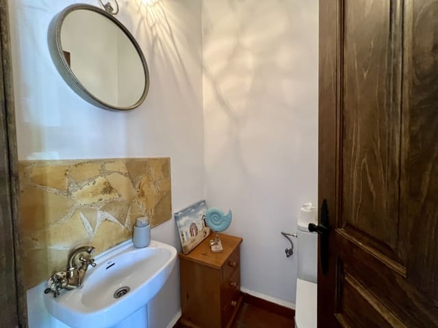 5 bedroom Townhouse for sale in Sorbas with pool - € 339,950 (Ref: 8462616)