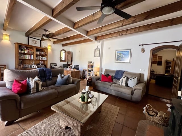 5 bedroom Townhouse for sale in Sorbas with pool - € 339,950 (Ref: 8462616)