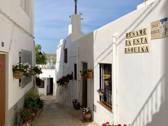 4 soveværelse Byhus til salg i Lucainena de las Torres - € 94.950 (Ref: 8607835)