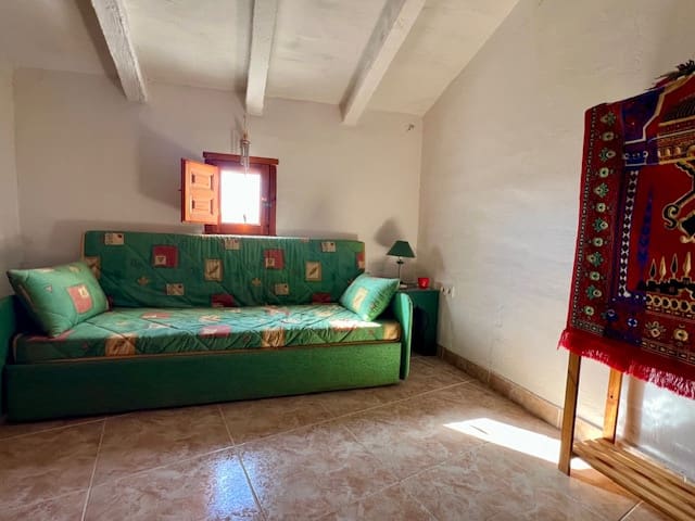 4 soveværelse Finca/Landehus til salg i Lubrín - € 69.950 (Ref: 8750621)