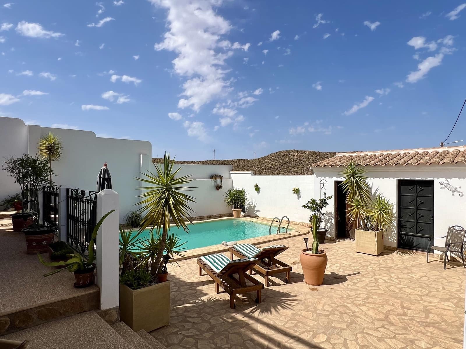 5 soveværelse Byhus til salg i Los Gallardos med swimmingpool - € 339.950 (Ref: 8800034)