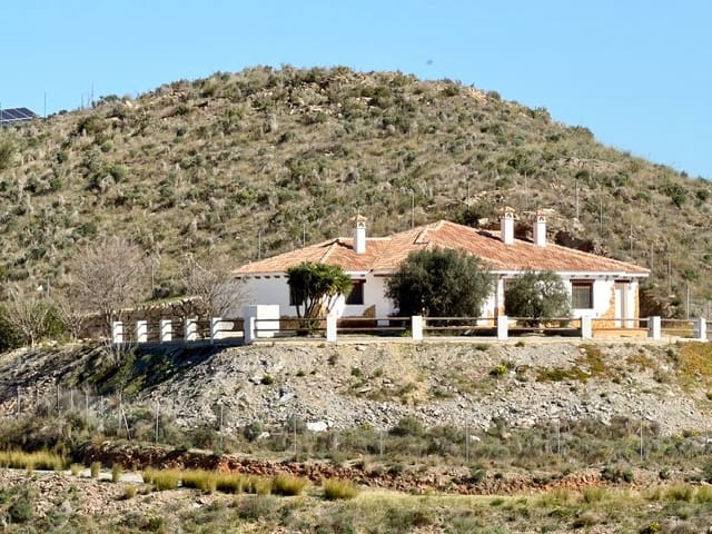 4 makuuhuone Huvila myytävänä paikassa Lubrín - 295 000 € (Ref: 8803170)