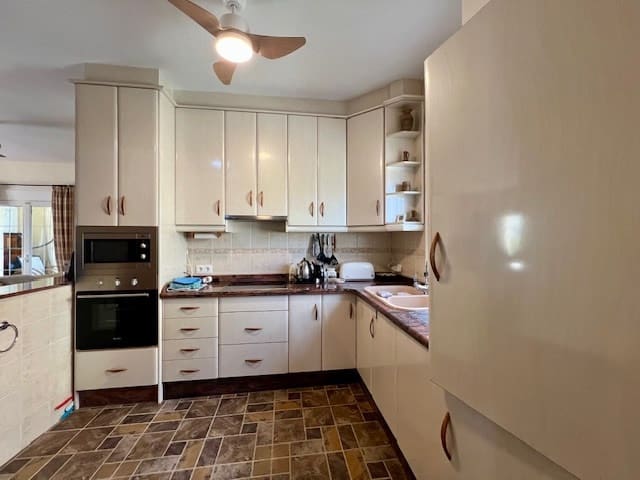 3 soveværelse Villa til salg i Cariatiz med swimmingpool - € 229.950 (Ref: 8891276)