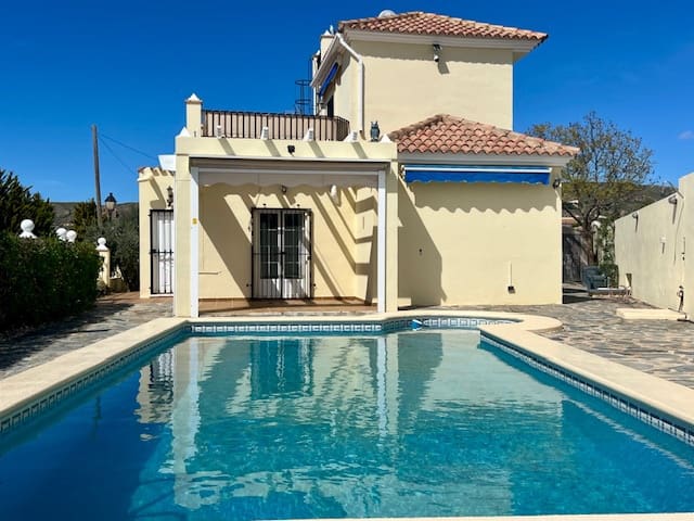 3 soveværelse Villa til salg i Cariatiz med swimmingpool - € 229.950 (Ref: 8891276)