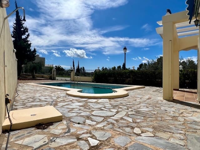 3 soveværelse Villa til salg i Cariatiz med swimmingpool - € 229.950 (Ref: 8891276)