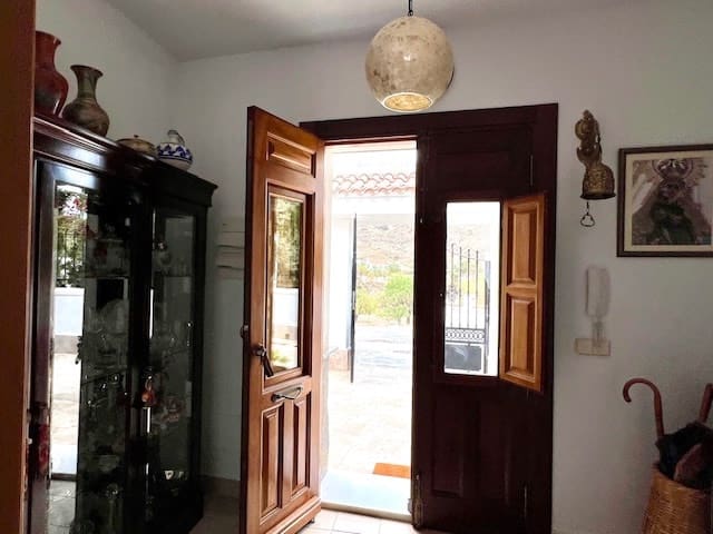 6 soveværelse Finca/Landehus til salg i Lubrin med swimmingpool - € 495.950 (Ref: 8911496)