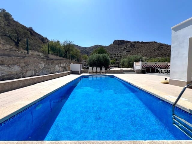 6 soveværelse Finca/Landehus til salg i Lubrin med swimmingpool - € 495.950 (Ref: 8911496)