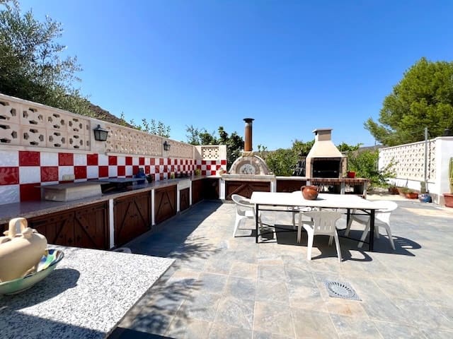 6 soveværelse Finca/Landehus til salg i Lubrin med swimmingpool - € 495.950 (Ref: 8911496)