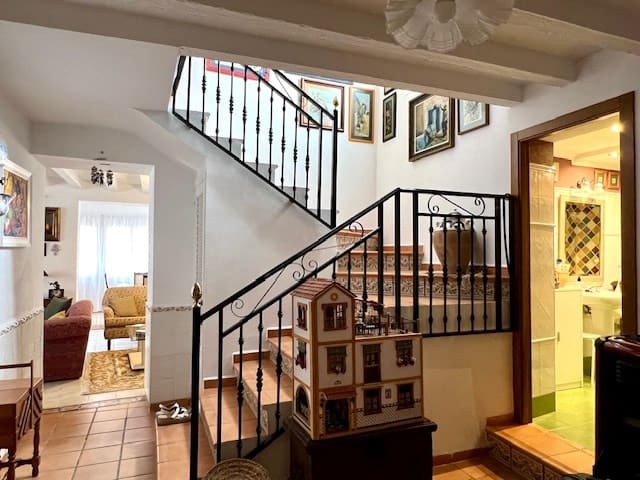 6 soveværelse Finca/Landehus til salg i Lubrin med swimmingpool - € 495.950 (Ref: 8911496)