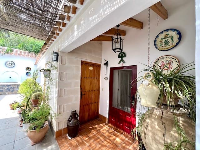 6 soveværelse Finca/Landehus til salg i Lubrin med swimmingpool - € 495.950 (Ref: 8911496)