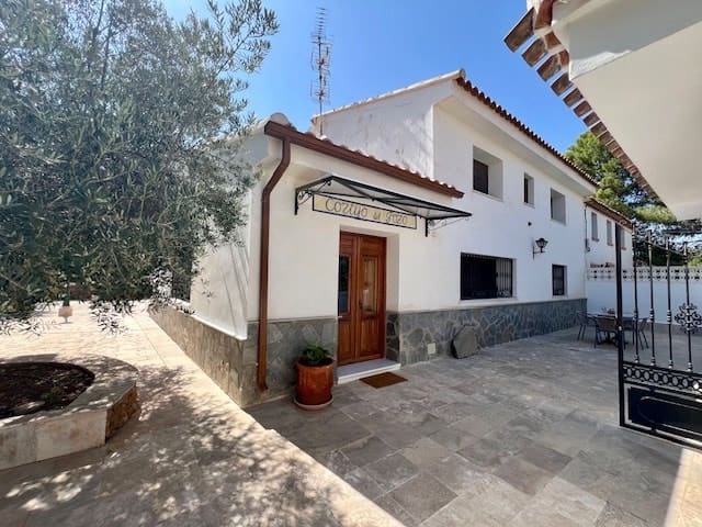 6 soveværelse Finca/Landehus til salg i Lubrin med swimmingpool - € 495.950 (Ref: 8911496)