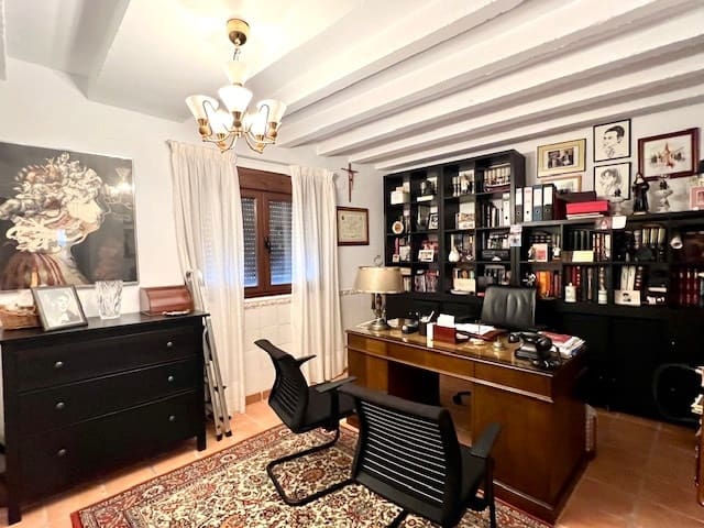 6 soveværelse Finca/Landehus til salg i Lubrin med swimmingpool - € 495.950 (Ref: 8911496)