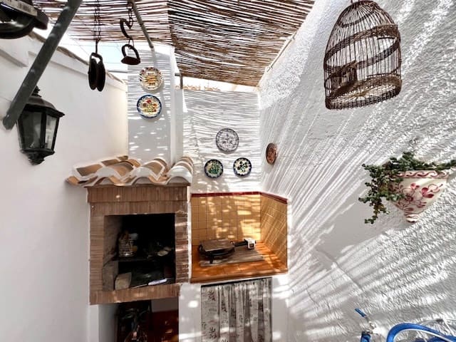 6 soveværelse Finca/Landehus til salg i Lubrin med swimmingpool - € 495.950 (Ref: 8911496)