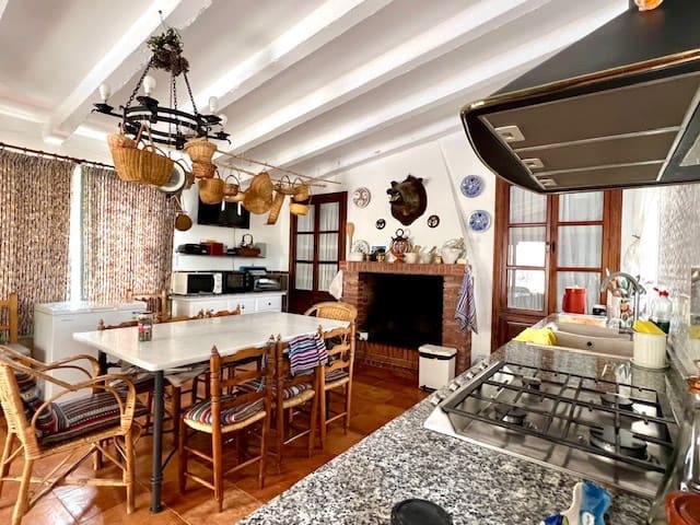 6 soveværelse Finca/Landehus til salg i Lubrin med swimmingpool - € 495.950 (Ref: 8911496)