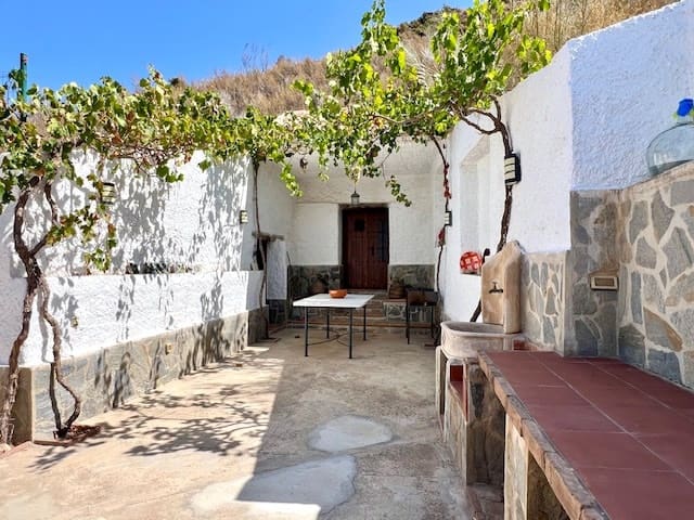 6 soveværelse Finca/Landehus til salg i Lubrin med swimmingpool - € 495.950 (Ref: 8911496)