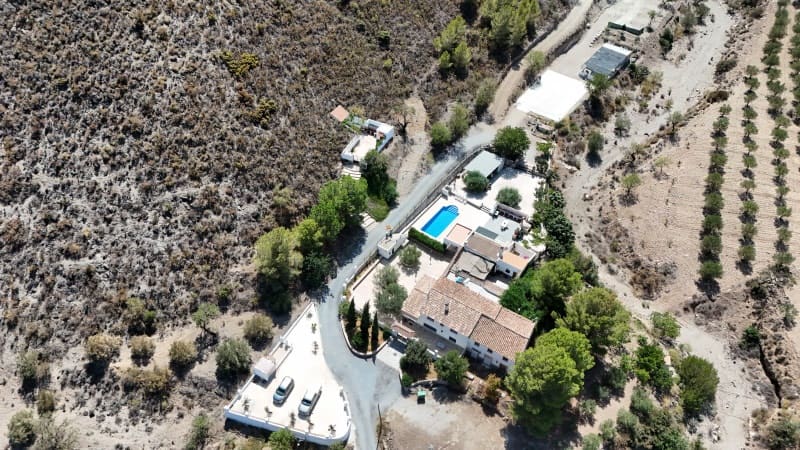 6 soveværelse Finca/Landehus til salg i Lubrin med swimmingpool - € 495.950 (Ref: 8911496)