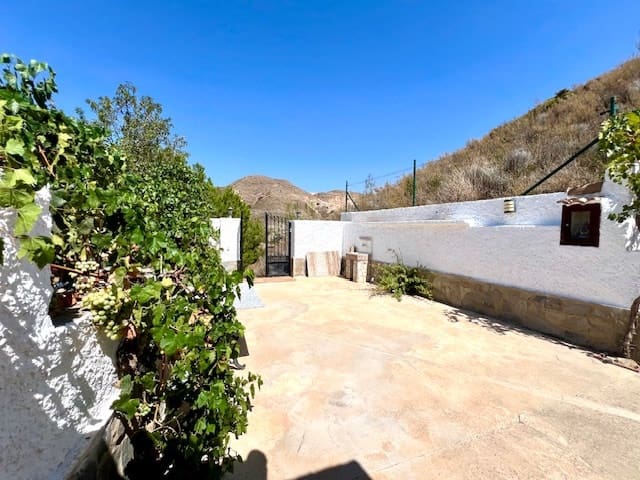 6 soveværelse Finca/Landehus til salg i Lubrin med swimmingpool - € 495.950 (Ref: 8911496)