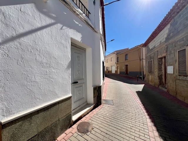 8 soveværelse Byhus til salg i Uleila del Campo - € 190.000 (Ref: 8931427)