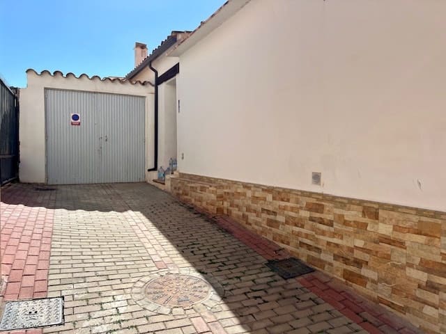 8 soveværelse Byhus til salg i Uleila del Campo - € 190.000 (Ref: 8931427)