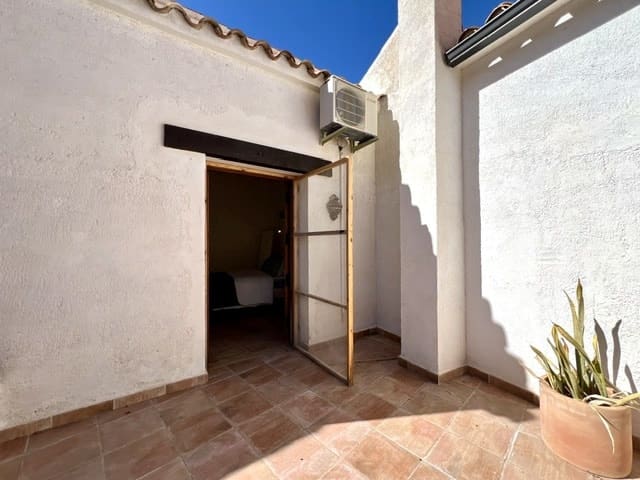 8 soveværelse Byhus til salg i Uleila del Campo - € 190.000 (Ref: 8931427)