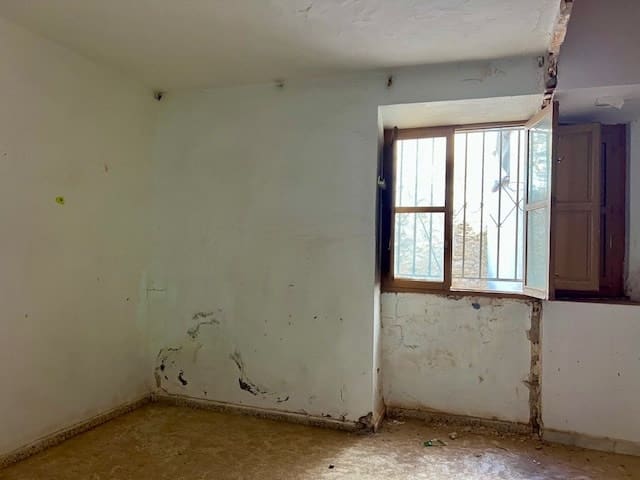 8 soveværelse Byhus til salg i Uleila del Campo - € 190.000 (Ref: 8931427)