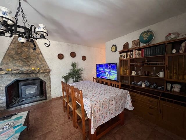 2 soveværelse Finca/Landehus til salg i Uleila del Campo med swimmingpool - € 169.000 (Ref: 9081958)