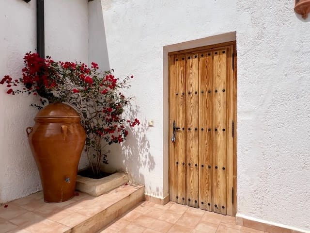 8 slaapkamer Huis te koop in Uleila del Campo - € 190.000 (Ref: 9130558)