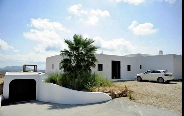 5 soveværelse Villa til salg i Agua Amarga - € 950.000 (Ref: 9285755)