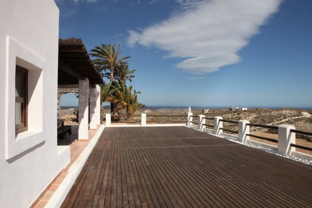 5 soveværelse Villa til salg i Agua Amarga - € 950.000 (Ref: 9285755)