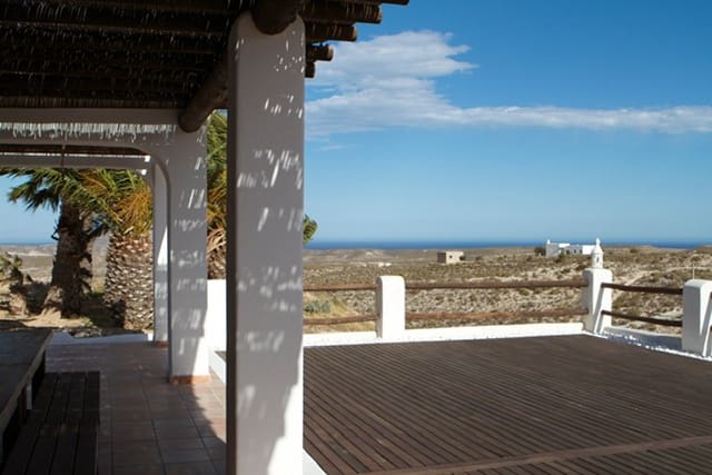 5 soveværelse Villa til salg i Agua Amarga - € 950.000 (Ref: 9285755)