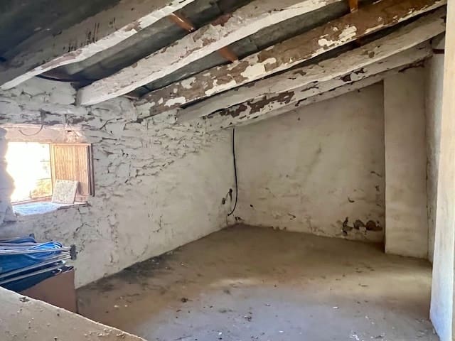 6 chambre Maison de Ville à vendre à Uleila del Campo - 50 000 € (Ref: 9356931)