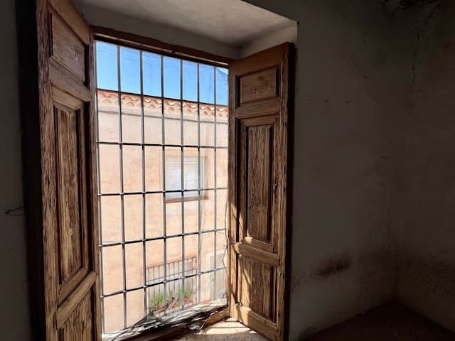 6 chambre Maison de Ville à vendre à Uleila del Campo - 50 000 € (Ref: 9356931)