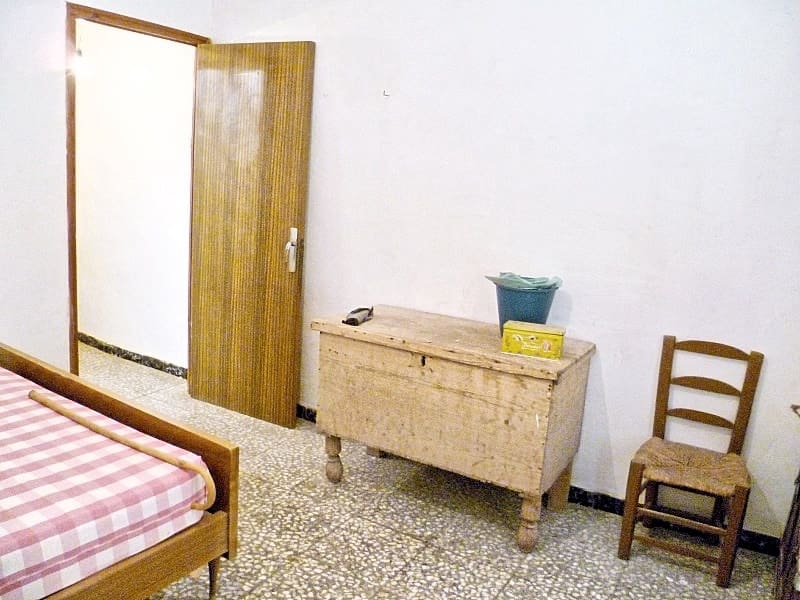 6 chambre Maison de Ville à vendre à Uleila del Campo - 50 000 € (Ref: 9356931)