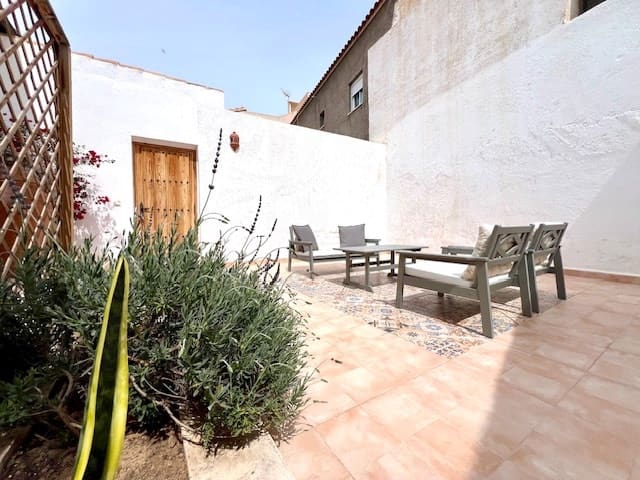 8 soveværelse Byhus til salg i Uleila del Campo - € 190.000 (Ref: 9357246)