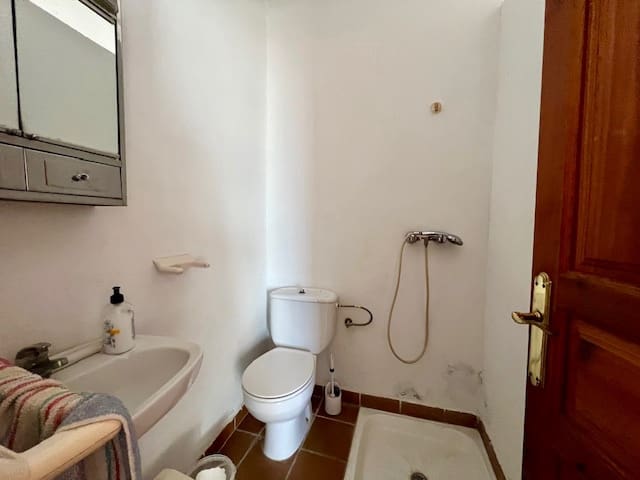 5 bedroom Finca/Country House for sale in Lubrin - € 140,000 (Ref: 9390757)