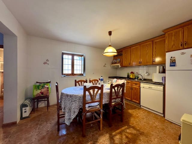 5 bedroom Finca/Country House for sale in Lubrin - € 140,000 (Ref: 9390757)