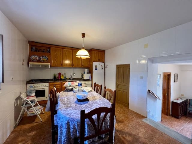 5 bedroom Finca/Country House for sale in Lubrin - € 140,000 (Ref: 9390757)