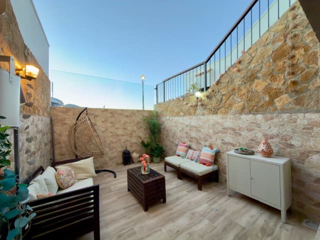Casa de 3 habitaciones en Lubrín en venta - 149.500 € (Ref: 9562154)
