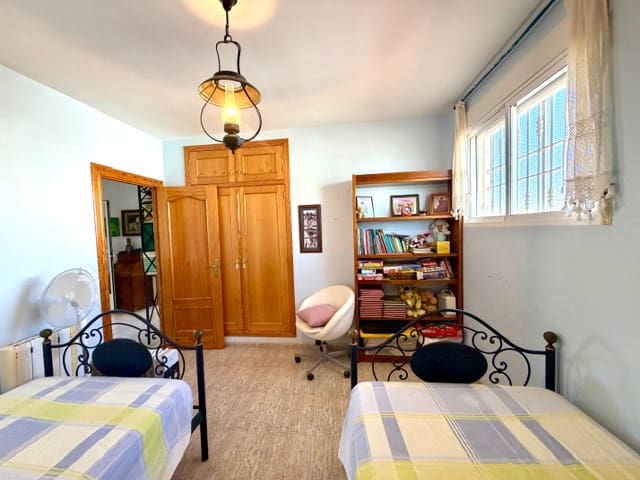 3 soveværelse Villa til salg i Huercal-Overa - € 240.000 (Ref: 9620670)