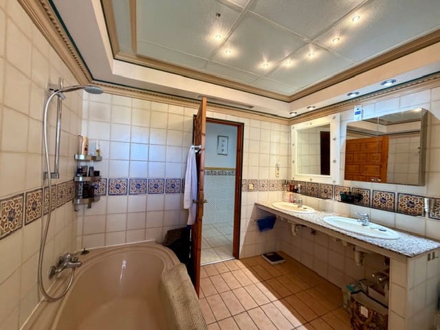 10 soverom Villa til salgs i Mojacar med svømmebasseng - € 699 000 (Ref: 9681394)