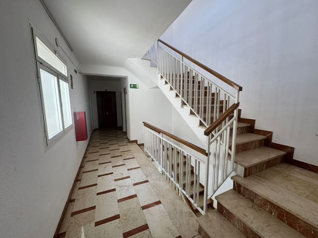 3 sypialnia Apartament na sprzedaż w Miasto Grenada - 258 000 € (Ref: 9681429)