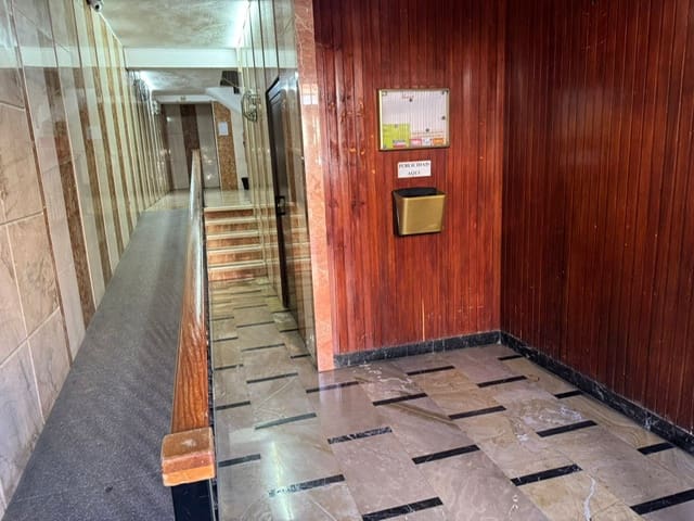 3 soveværelse Lejlighed til salg i Granada by - € 258.000 (Ref: 9681429)