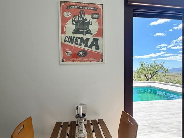 2 sovrum Finca/Hus på landet till salu i Uleila del Campo med pool - 268 000 € (Ref: 9787945)