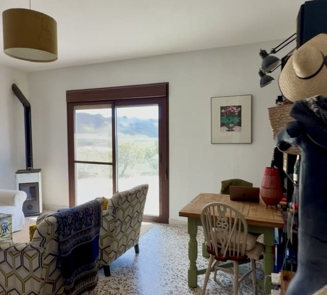 2 sovrum Finca/Hus på landet till salu i Uleila del Campo med pool - 268 000 € (Ref: 9787945)