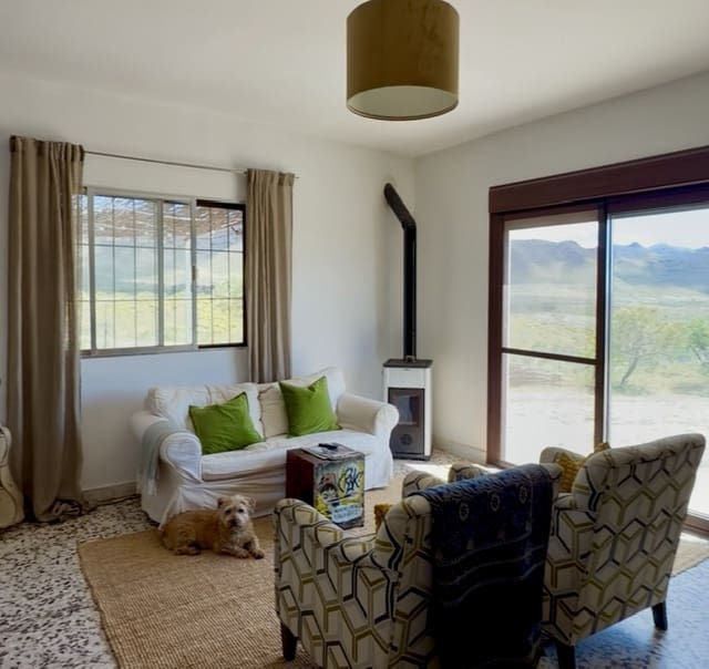 2 sovrum Finca/Hus på landet till salu i Uleila del Campo med pool - 268 000 € (Ref: 9787945)