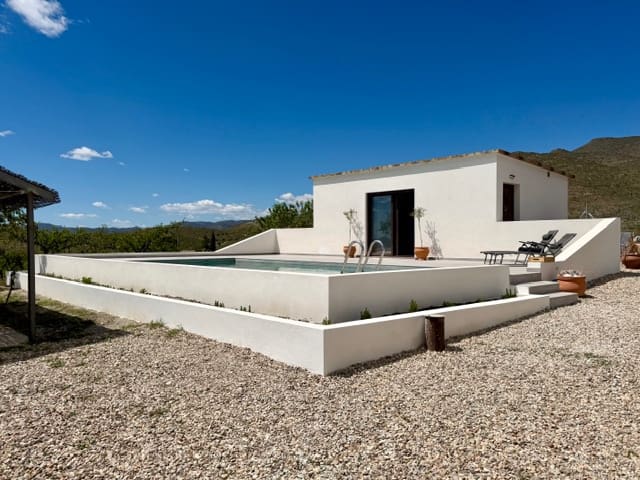 2 sovrum Finca/Hus på landet till salu i Uleila del Campo med pool - 268 000 € (Ref: 9787945)