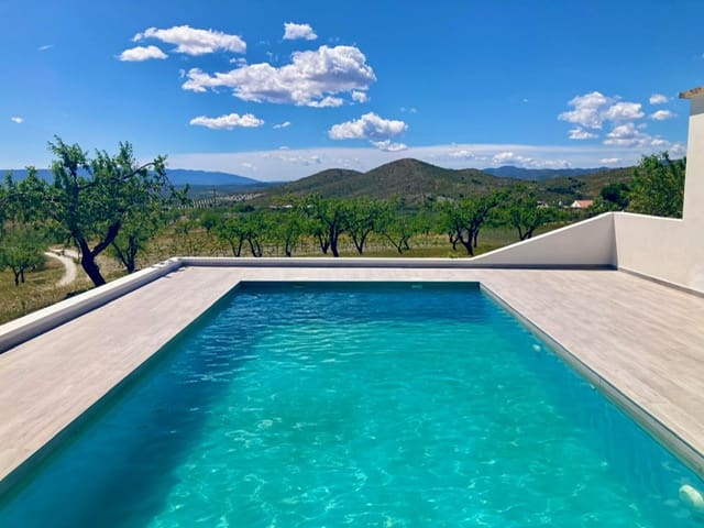 2 sovrum Finca/Hus på landet till salu i Uleila del Campo med pool - 268 000 € (Ref: 9787945)