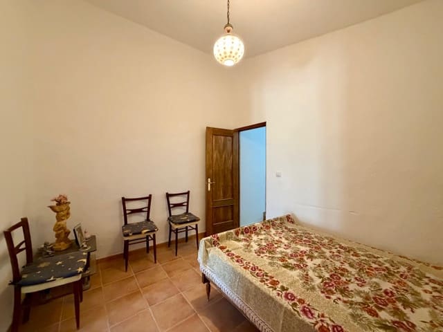 4 slaapkamer Finca/Landhuis te koop in Lubrin - € 85.000 (Ref: 9818459)